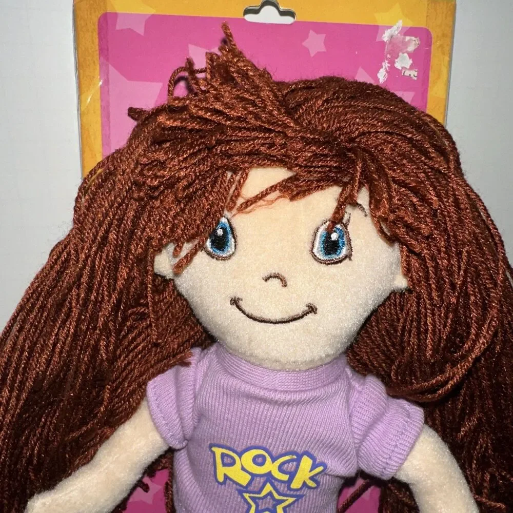 NEW - Cutie Crew Chloe Fully Poseable Doll 12